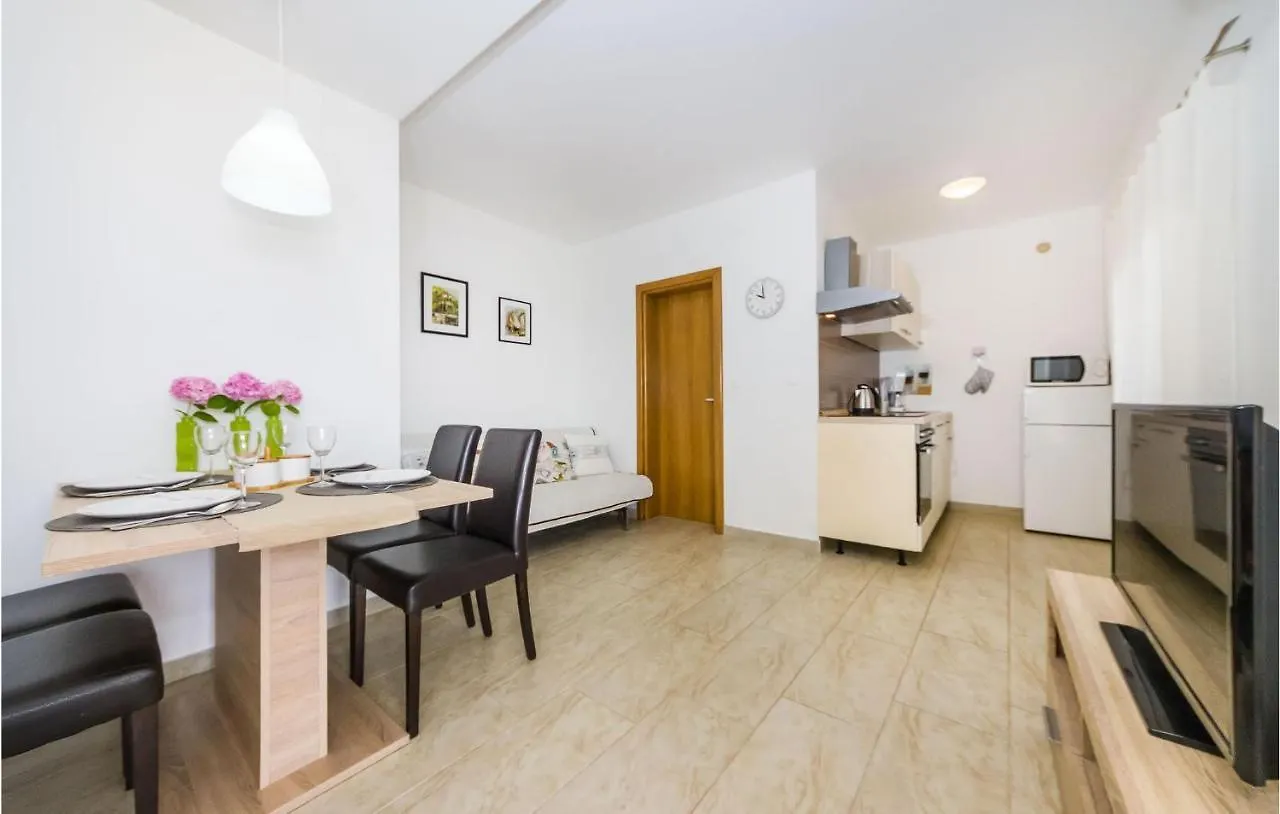 Awesome Apartment In Zdrelac With Kitchen Croatia