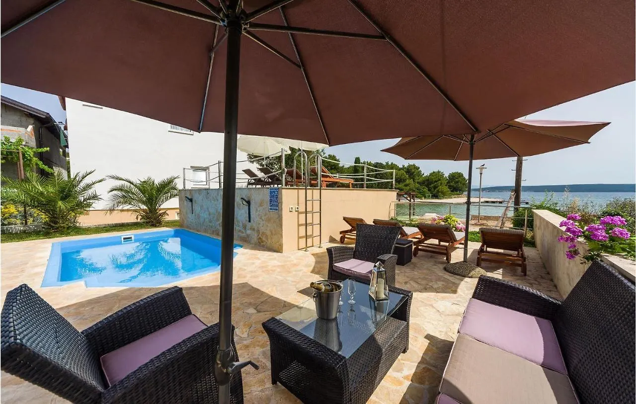 Awesome Apartment In Zdrelac With Kitchen Croatia