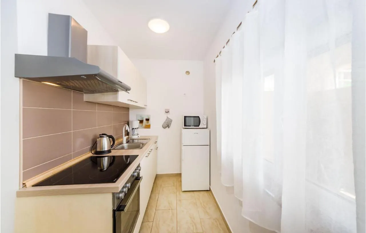 Awesome Apartment In Zdrelac With Kitchen